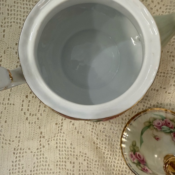 Floral Teapot and Teacup Set‎ with Gold Accents - Picture 8 of 9